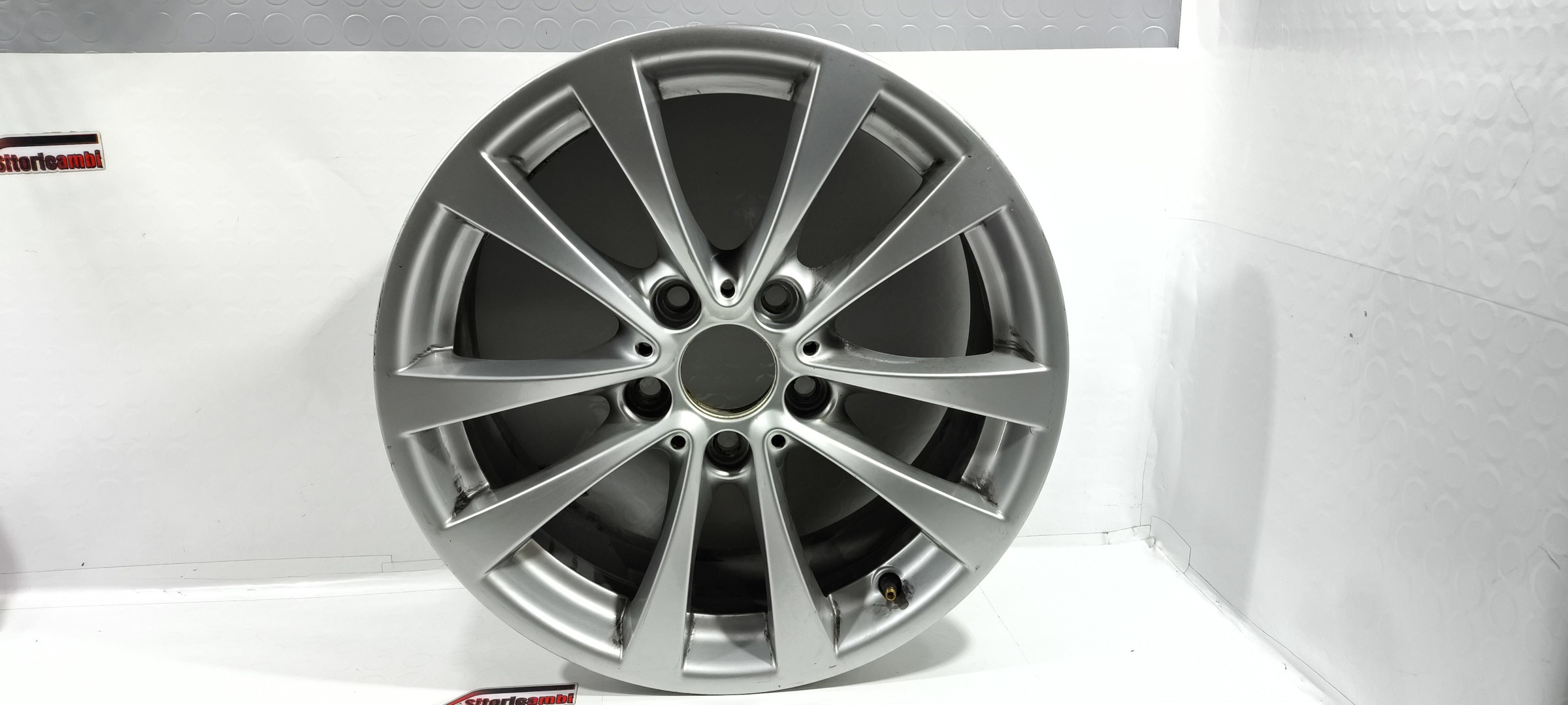 シボレー純正 17インチ7.5J オフセット+31 PCD139.7　③本目 17 Inch Alloy Wheel 7.5JX17H2 IS37 Original Suitable For BMW